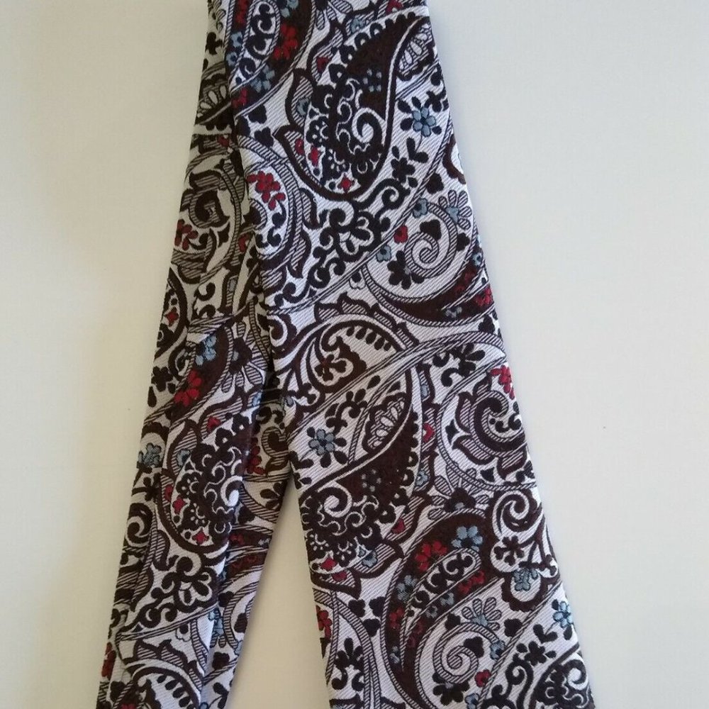Fabulous Vintage Golden Clasp Paisley Necktie By Prince Consort Flowers.